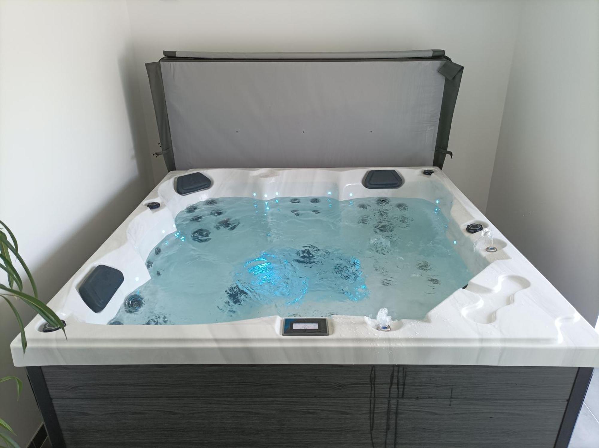 La Grande Baie Spa Privatif A 15 Min Du Mt St Michel プレーヌ・フジェール エクステリア 写真
