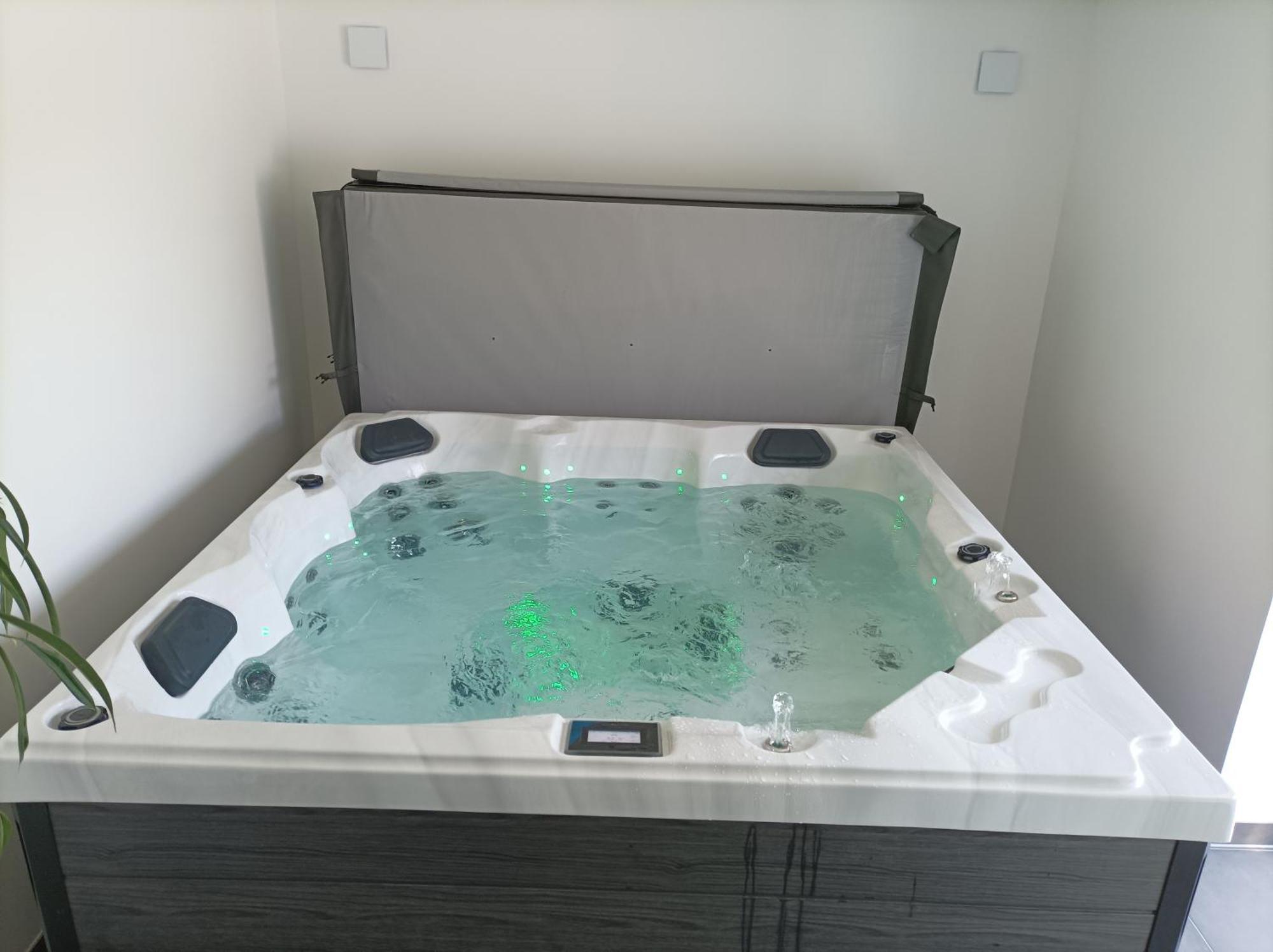 La Grande Baie Spa Privatif A 15 Min Du Mt St Michel プレーヌ・フジェール エクステリア 写真