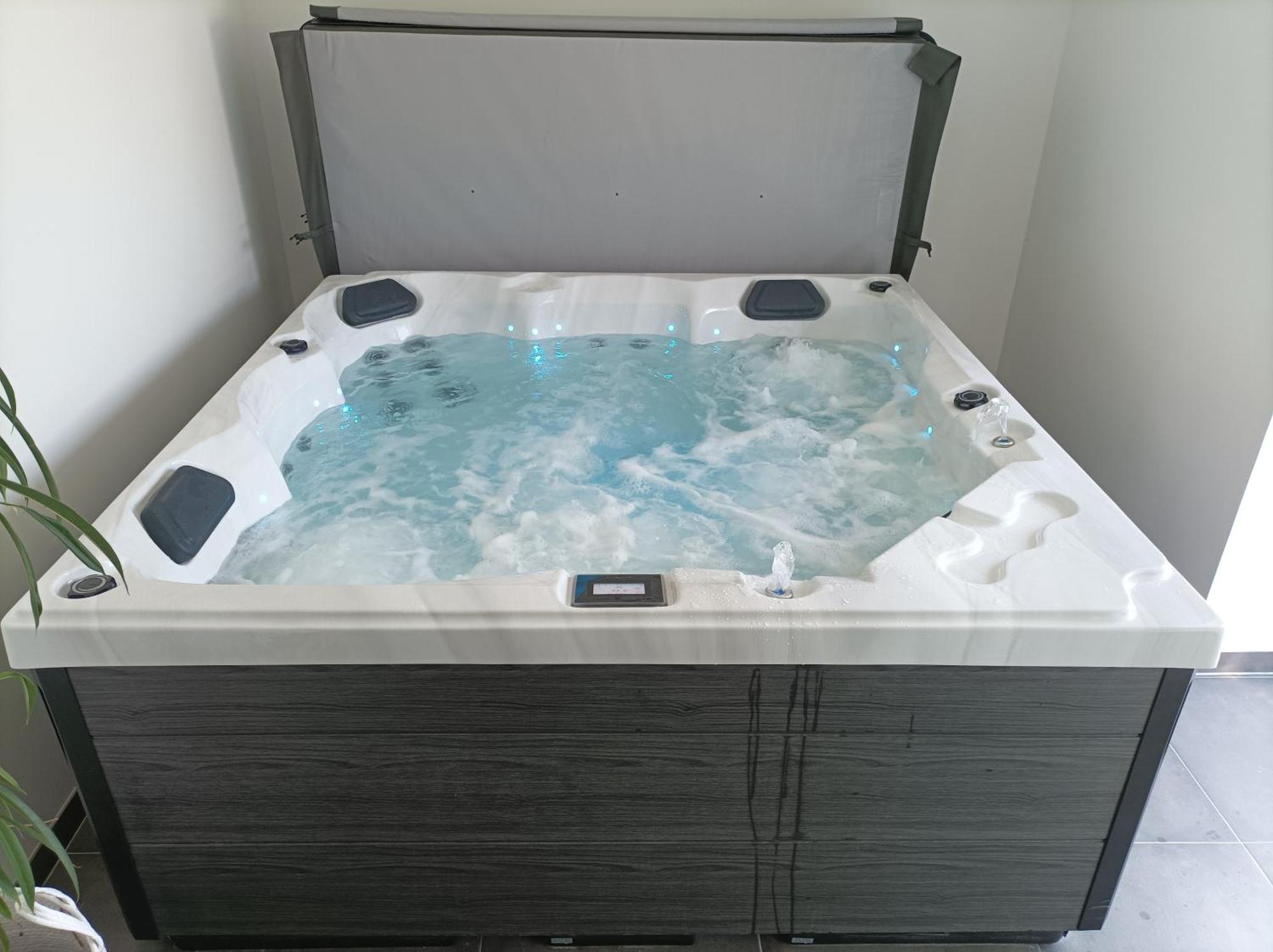 La Grande Baie Spa Privatif A 15 Min Du Mt St Michel プレーヌ・フジェール エクステリア 写真